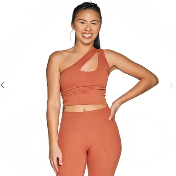 ILUS Other - ILUS Label  DARE One-Shoulder Sports Bra Size Medium